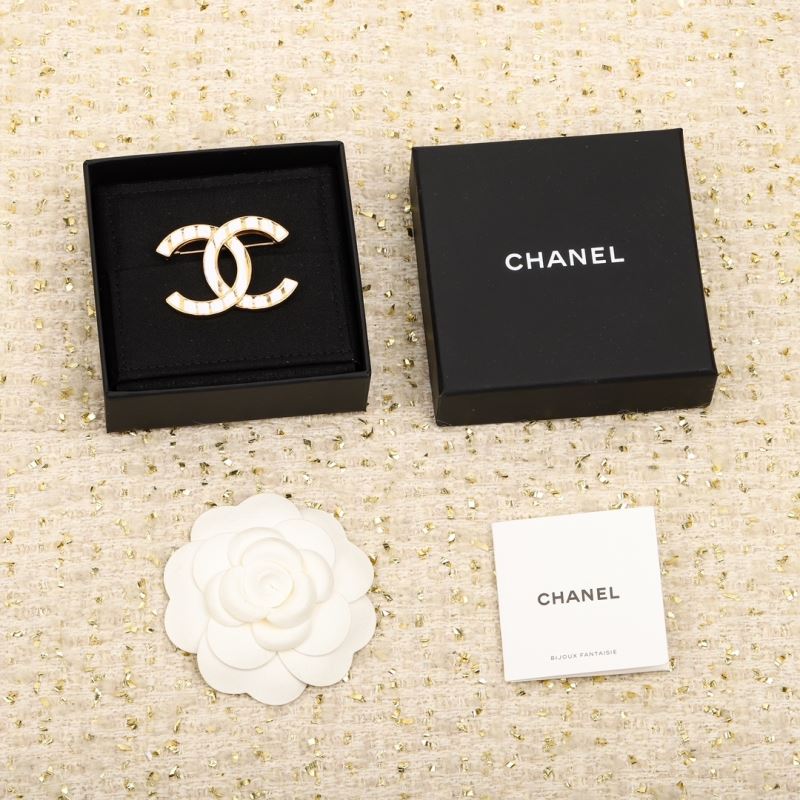 Ch*el brooches